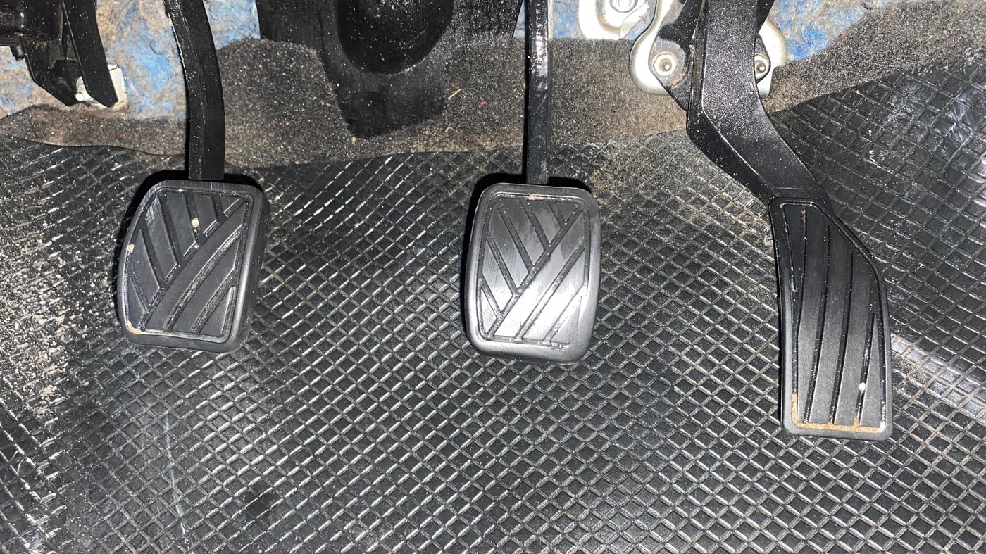 2013 Maruti Swift VDI, Diesel, Manual, 79,868 km, Pedals