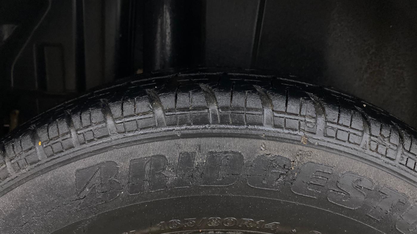 2013 Maruti Swift VDI, Diesel, Manual, 79,868 km, Right Rear Tyre Tread
