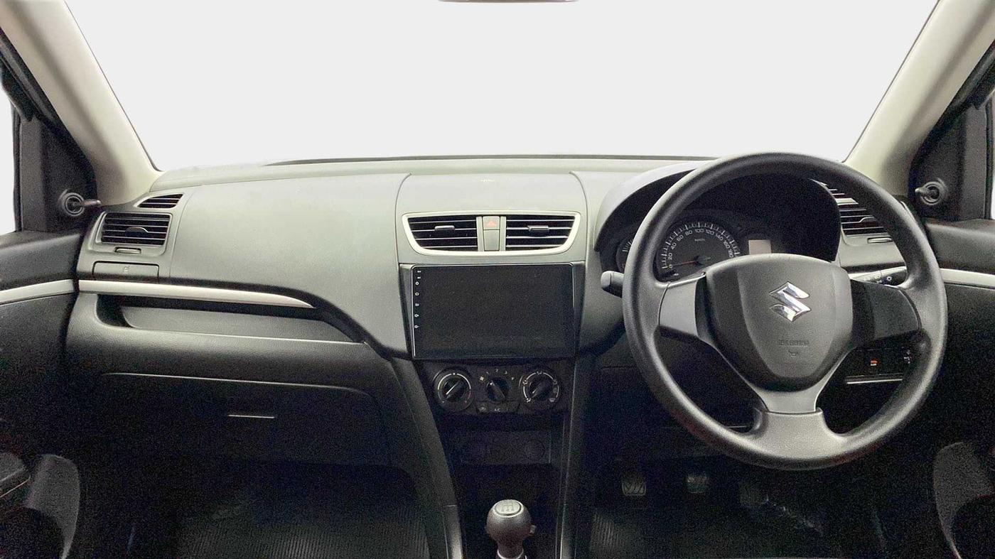 2017 Maruti Swift LXI (O), Petrol, Manual, 23,753 km, Dashboard