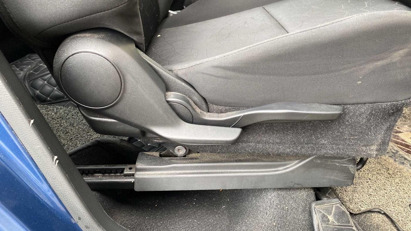 2018 Maruti IGNIS ALPHA 1.2, Petrol, Manual, 43,468 km, Driver Side Adjustment Panel