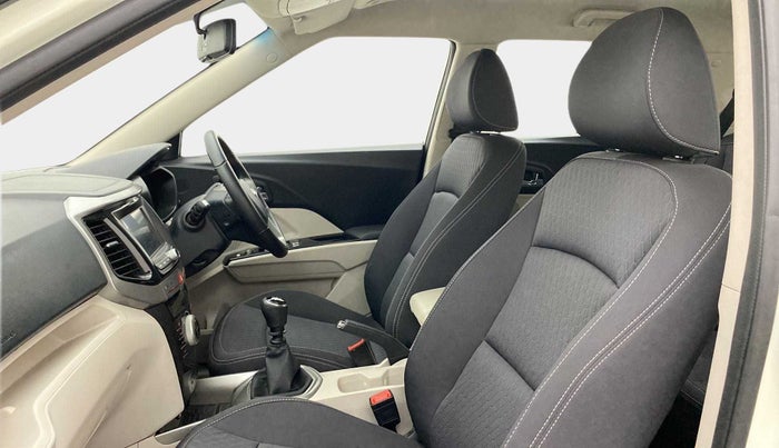2021 Mahindra XUV300 W8 1.2 PETROL, Petrol, Manual, 12,315 km, Right Side Front Door Cabin