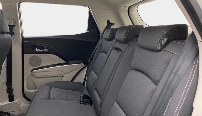 2021 Mahindra XUV300 W8 1.2 PETROL, Petrol, Manual, 12,315 km, Right Side Rear Door Cabin