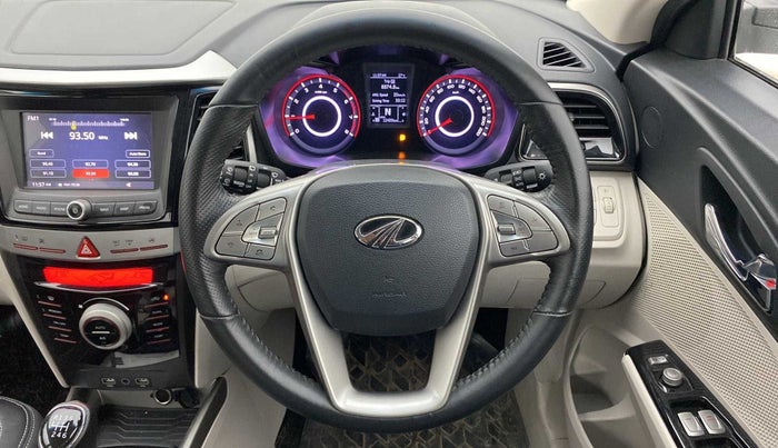 2021 Mahindra XUV300 W8 1.2 PETROL, Petrol, Manual, 12,315 km, Steering Wheel Close Up