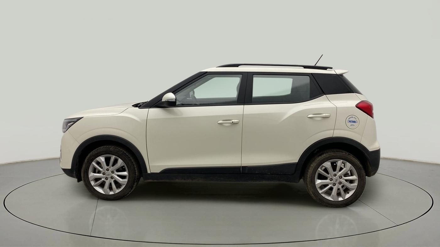 2021 Mahindra XUV300 W8 1.2 PETROL, Petrol, Manual, 12,315 km, Left Side