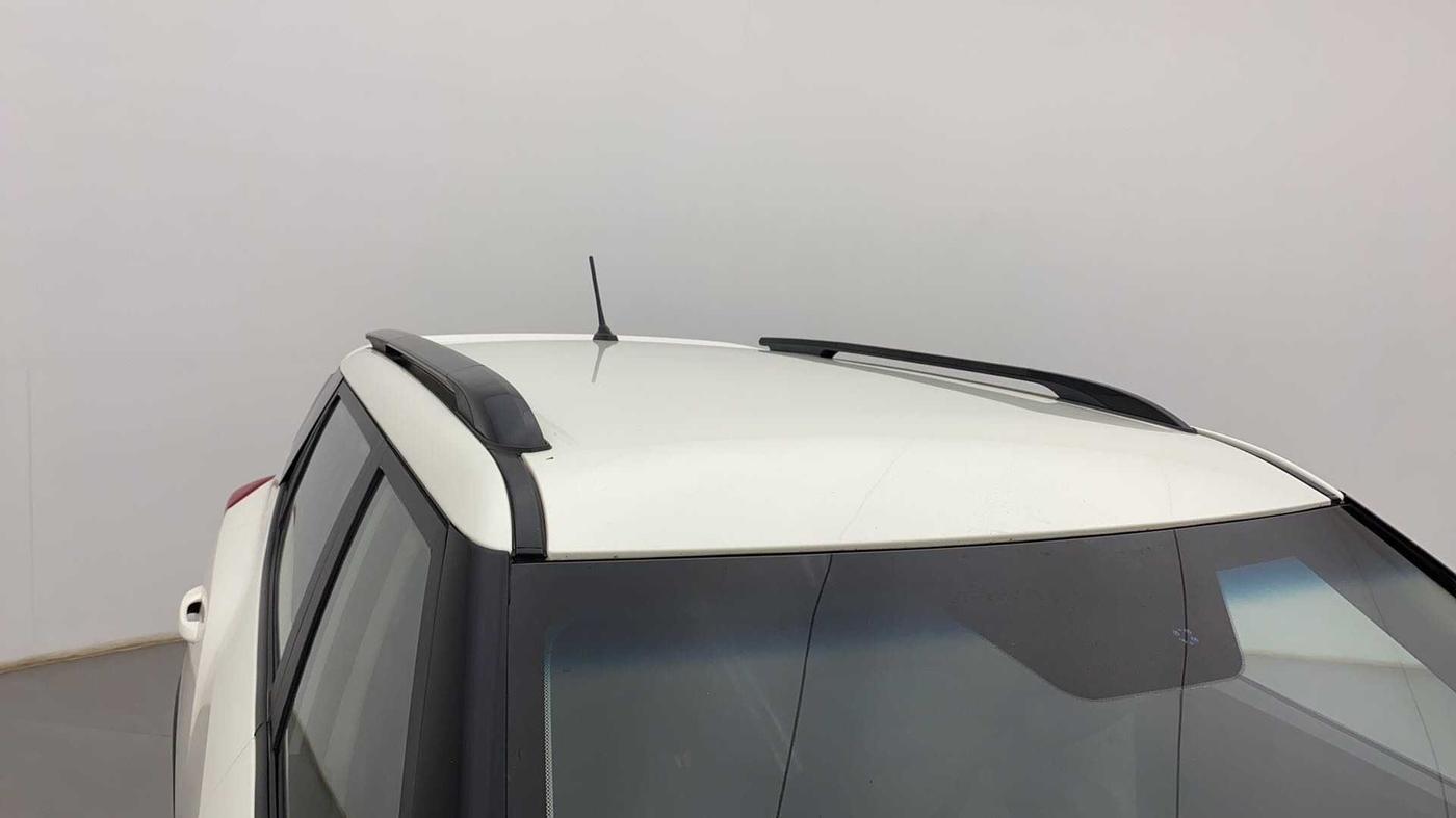 2021 Mahindra XUV300 W8 1.2 PETROL, Petrol, Manual, 12,315 km, Roof
