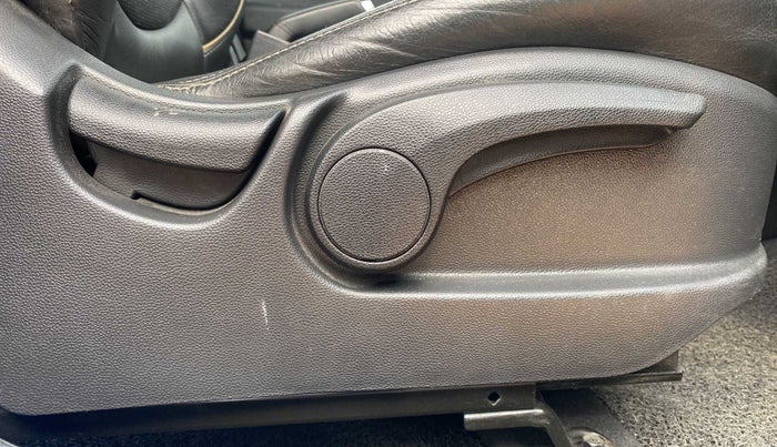 2019 Hyundai Creta SX 1.6 DIESEL, Diesel, Manual, 75,395 km, Driver Side Adjustment Panel