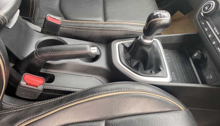 2019 Hyundai Creta SX 1.6 DIESEL, Diesel, Manual, 75,395 km, Gear Lever