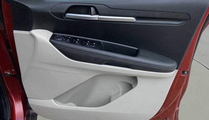 2021 KIA SONET HTX 1.0 IMT, Petrol, Manual, 22,016 km, Driver Side Door Panels Control