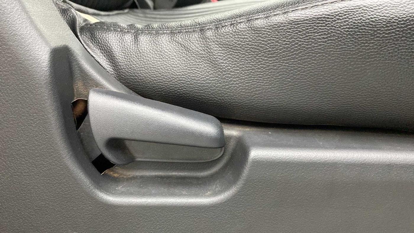 2018 Maruti Wagon R 1.0 VXI, Petrol, Manual, 76,210 km, Driver Side Adjustment Panel