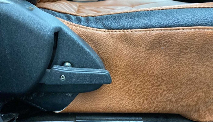 2019 Maruti Alto LXI, Petrol, Manual, 15,743 km, Driver Side Adjustment Panel