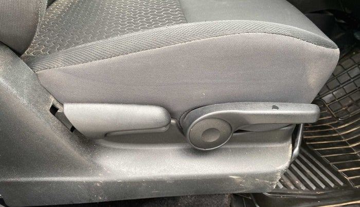 2020 Maruti Vitara Brezza ZXI PLUS AT SHVS, Petrol, Automatic, 39,384 km, Driver Side Adjustment Panel