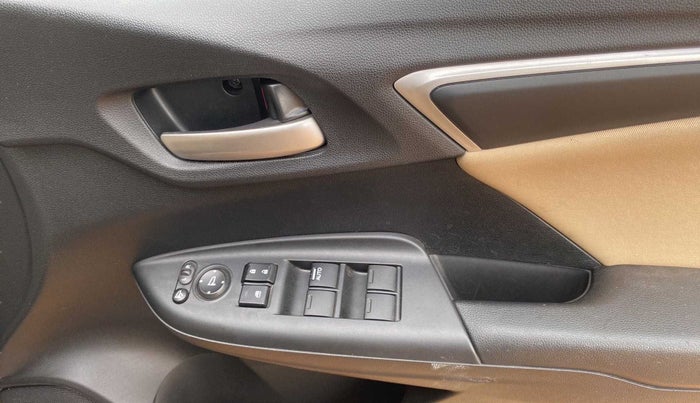 2021 Honda Jazz 1.2L I-VTEC V CVT, Petrol, Automatic, 5,141 km, Driver Side Door Panels Control