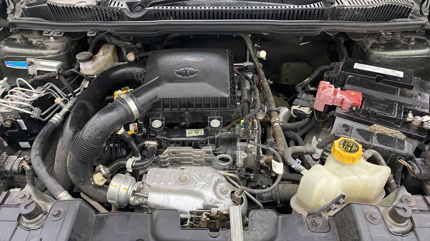 2023 Tata NEXON XMA SUNROOF PETROL, Petrol, Automatic, 5,856 km, Open Bonet