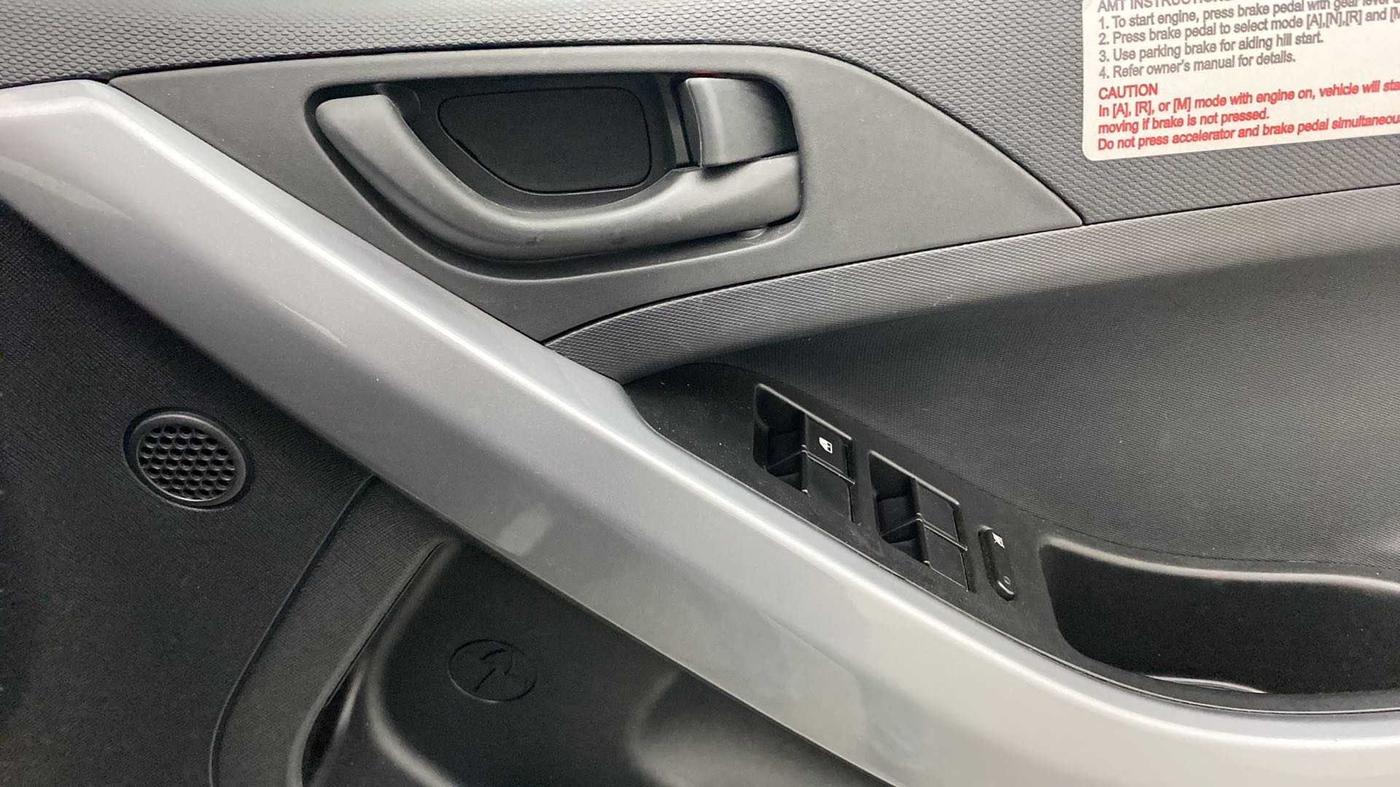 2023 Tata NEXON XMA SUNROOF PETROL, Petrol, Automatic, 5,856 km, Driver Side Door Panels Control