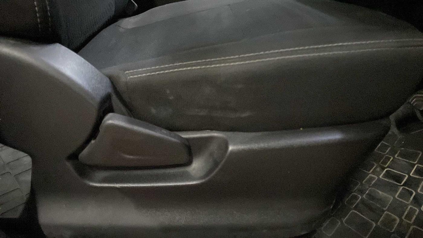 2018 Datsun Redi Go A, Petrol, Manual, 50,310 km, Driver Side Adjustment Panel