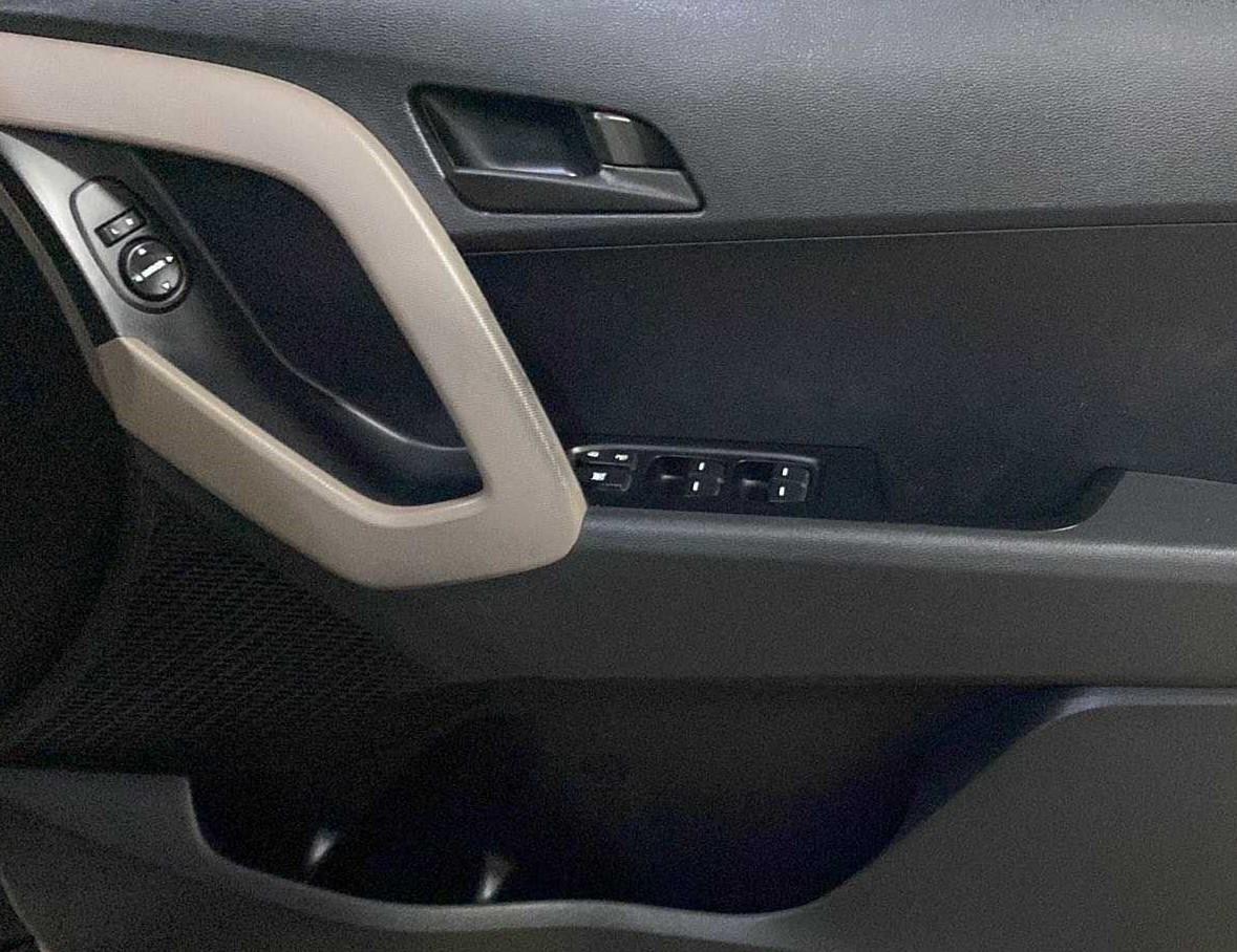 2017 Hyundai Creta E PLUS 1.6 PETROL, Petrol, Manual, 37,301 km, Driver Side Door Panels Control