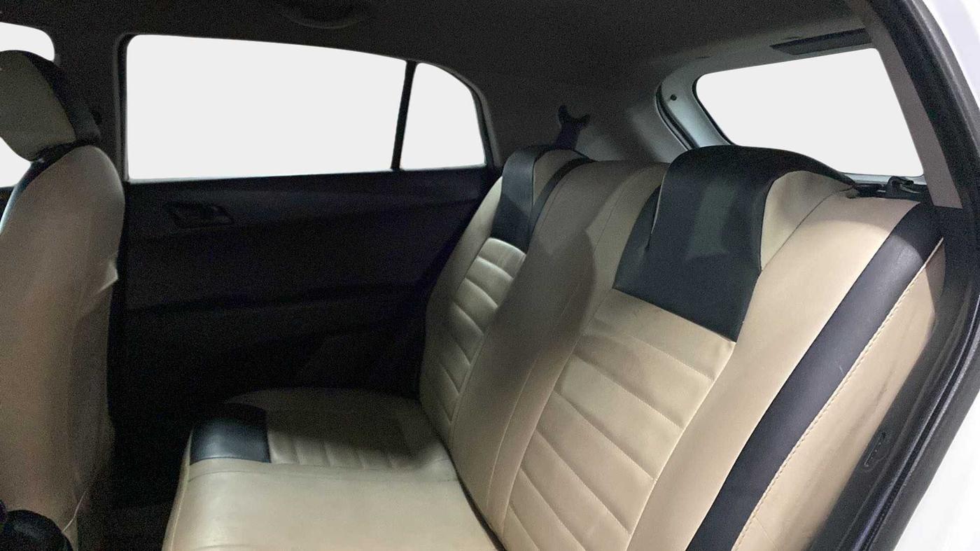2017 Hyundai Creta E PLUS 1.6 PETROL, Petrol, Manual, 37,301 km, Right Side Rear Door Cabin