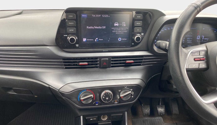 2022 Hyundai NEW I20 SPORTZ 1.2 MT DUAL TONE, Petrol, Manual, 39,470 km, Air Conditioner