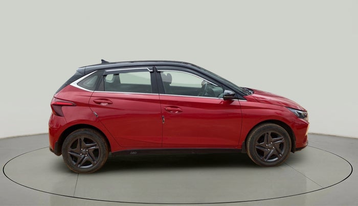 2022 Hyundai NEW I20 SPORTZ 1.2 MT DUAL TONE, Petrol, Manual, 39,470 km, Right Side View