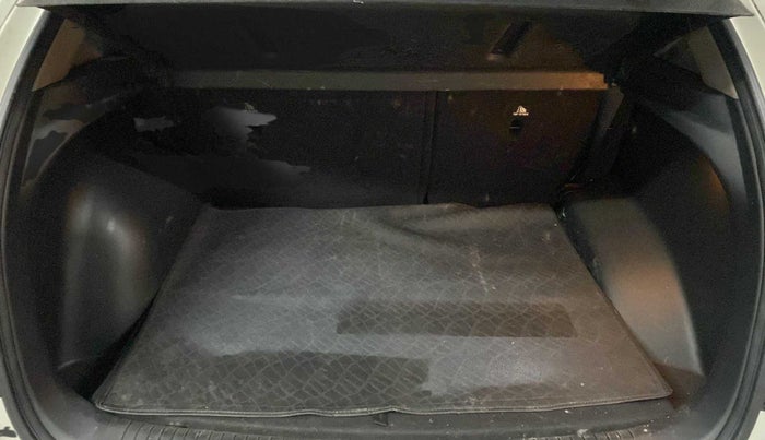 2017 Hyundai Creta SX PLUS AT 1.6 PETROL, Petrol, Automatic, 22,614 km, Boot Inside