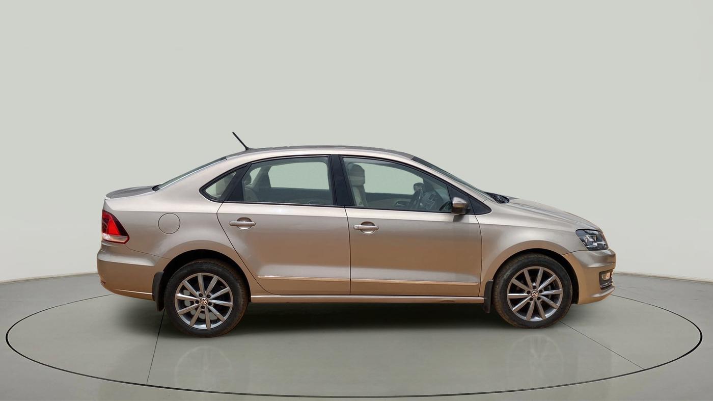 2019 Volkswagen Vento HIGHLINE PLUS 1.2 AT 16 ALLOY, Petrol, Automatic, 41,272 km, Right Side View