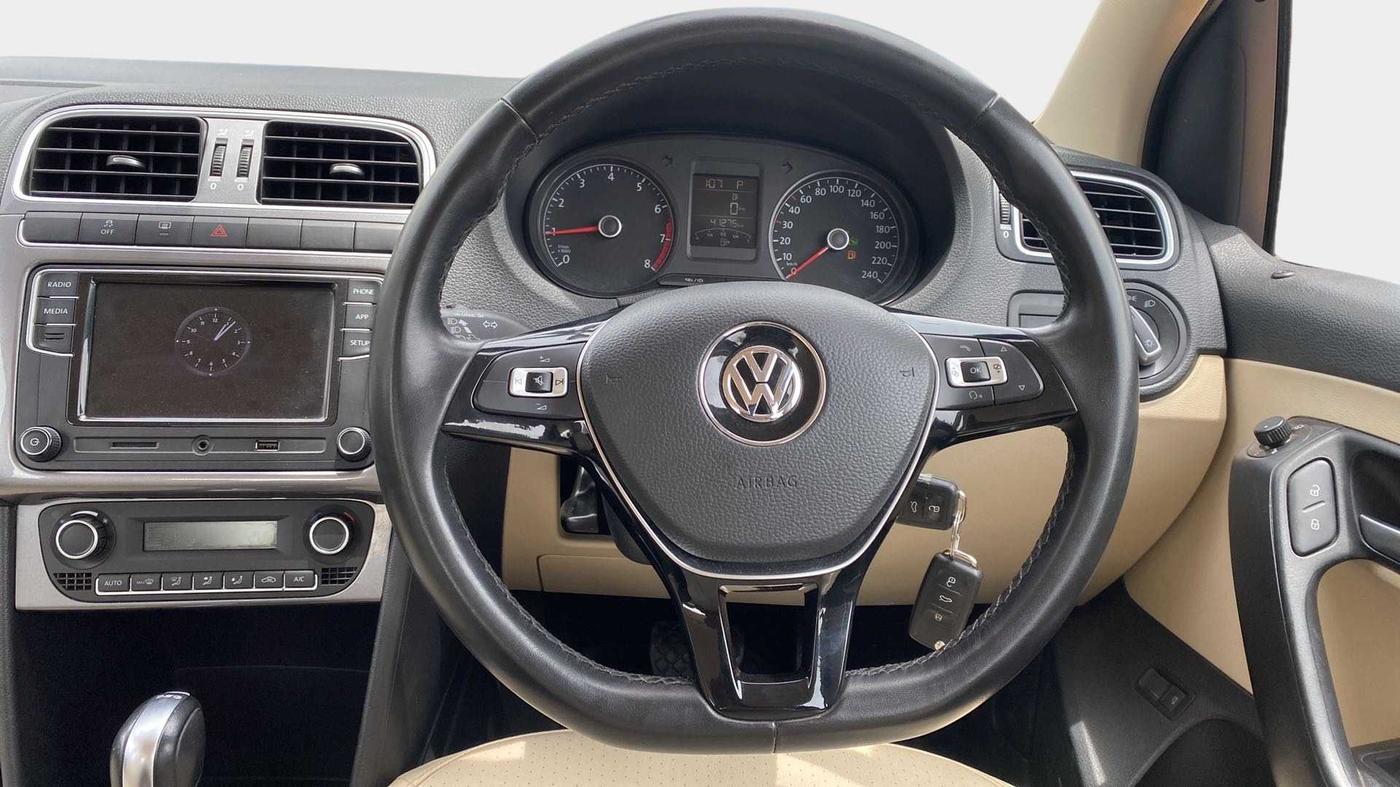 2019 Volkswagen Vento HIGHLINE PLUS 1.2 AT 16 ALLOY, Petrol, Automatic, 41,272 km, Steering Wheel Close Up