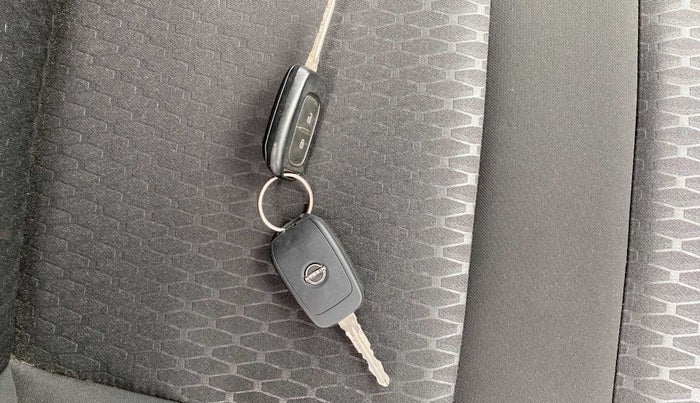 2022 Nissan MAGNITE XV EXECUTIVE, Petrol, Manual, 4,473 km, Key Close Up