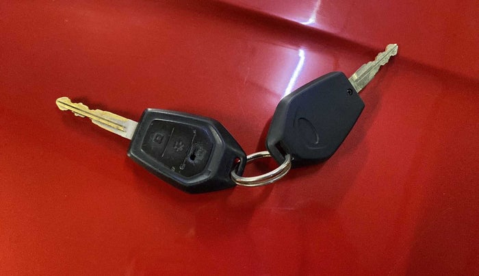 2018 Mahindra TUV300 T6 PLUS, Diesel, Manual, 45,368 km, Key Close Up