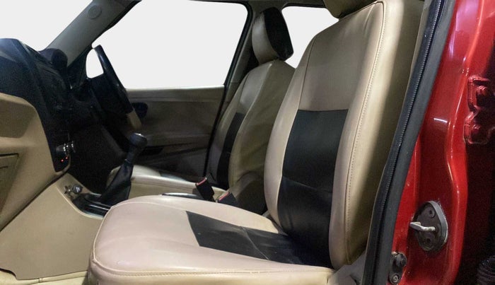 2018 Mahindra TUV300 T6 PLUS, Diesel, Manual, 45,368 km, Right Side Front Door Cabin