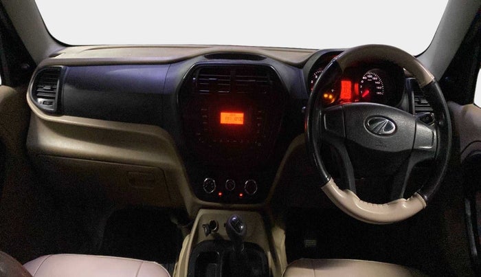 2018 Mahindra TUV300 T6 PLUS, Diesel, Manual, 45,368 km, Dashboard