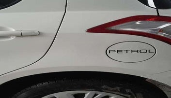 2016 Maruti Swift VXI, Petrol, Manual, 52,736 km, Left quarter panel - Minor scratches