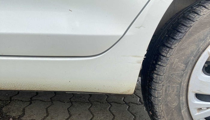 2016 Maruti Swift VXI, Petrol, Manual, 52,736 km, Left running board - Slightly dented