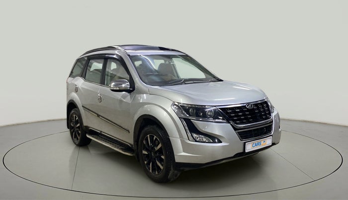 2018 Mahindra XUV500 W11 (O) AWD, Diesel, Manual, 76,444 km, Right Front Diagonal