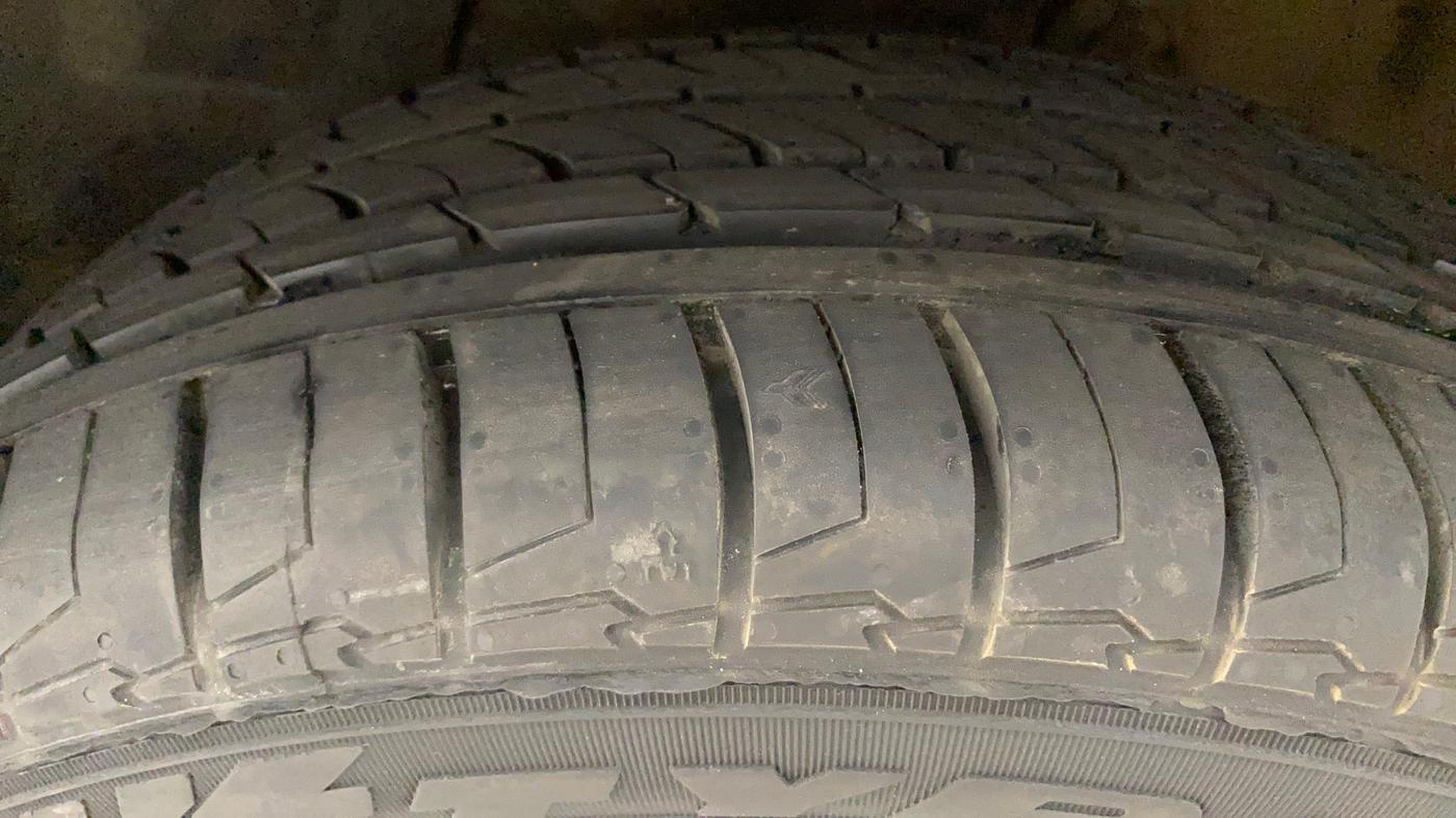 2019 Hyundai Elite i20 ASTA (O) CVT, Petrol, Automatic, 45,990 km, Left Front Tyre Tread