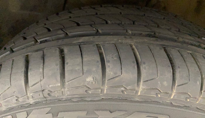 2019 Hyundai Elite i20 ASTA (O) CVT, Petrol, Automatic, 45,990 km, Left Front Tyre Tread