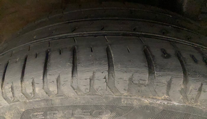 2019 Hyundai Elite i20 ASTA (O) CVT, Petrol, Automatic, 45,990 km, Left Rear Tyre Tread