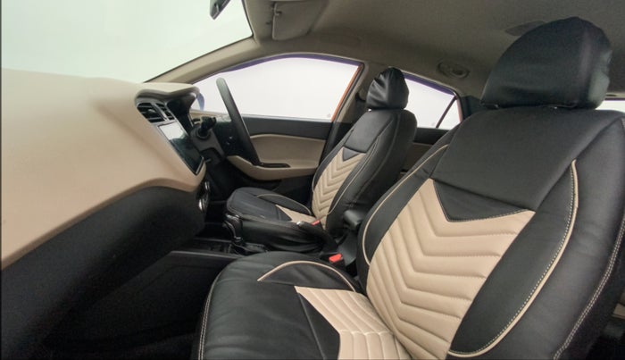 2019 Hyundai Elite i20 ASTA (O) CVT, Petrol, Automatic, 45,990 km, Right Side Front Door Cabin
