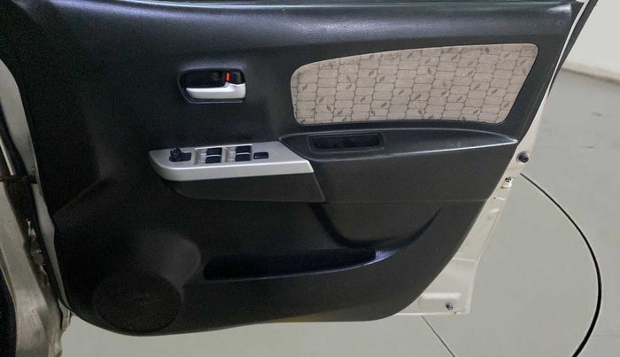 2015 Maruti Wagon R 1.0 VXI, Petrol, Manual, 56,101 km, Driver Side Door Panels Control