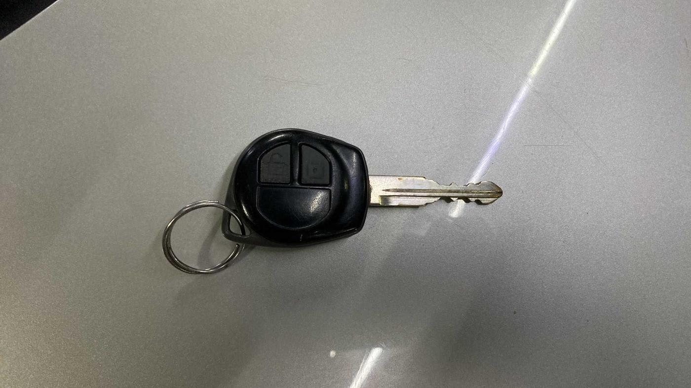 2015 Maruti Wagon R 1.0 VXI, Petrol, Manual, 56,101 km, Key Close Up