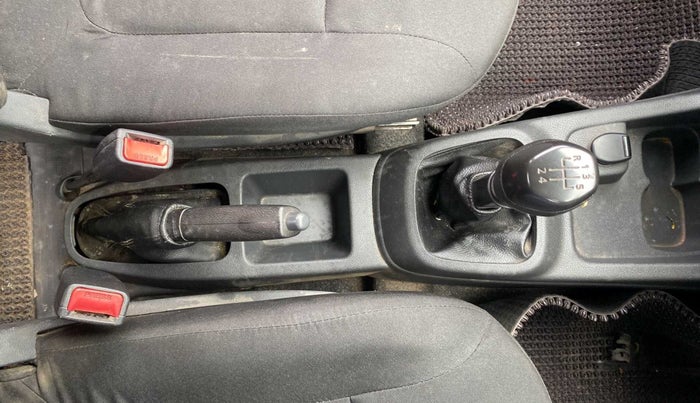 2016 Renault Kwid RXL, Petrol, Manual, 79,243 km, Gear Lever