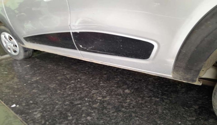 2016 Renault Kwid RXL, Petrol, Manual, 79,243 km, Left running board - Slightly dented