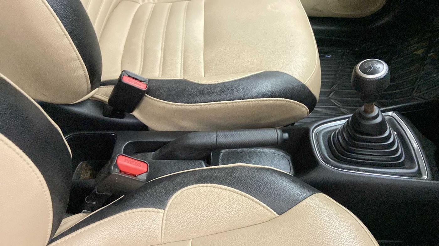2018 Honda Amaze 1.2L I-VTEC S, Petrol, Manual, 27,789 km, Gear Lever