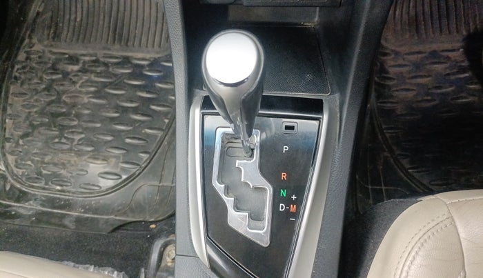 2014 Toyota Corolla Altis VL CVT PETROL, Petrol, Automatic, 47,774 km, Gear Lever