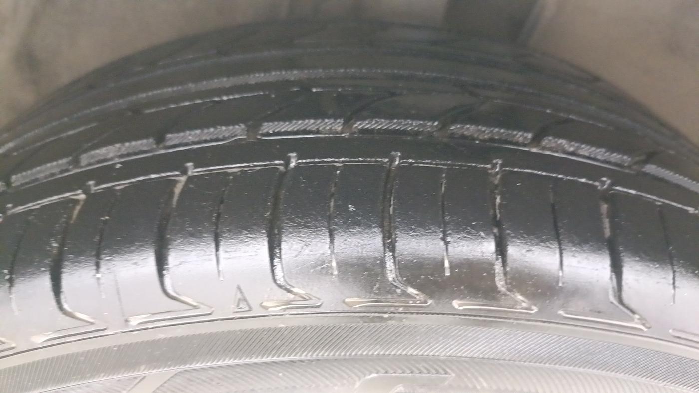2014 Toyota Corolla Altis VL CVT PETROL, Petrol, Automatic, 47,828 km, Right Front Tyre Tread
