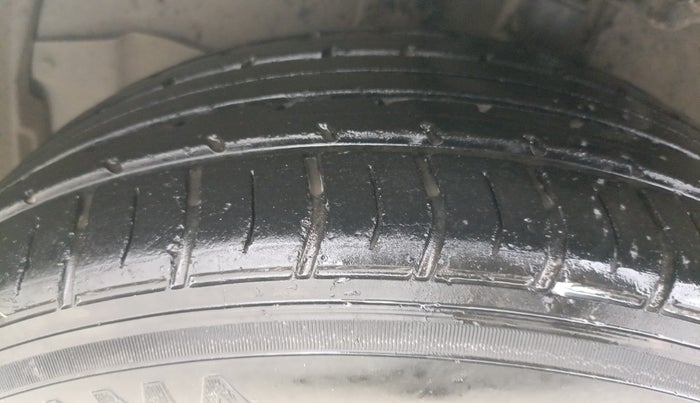 2014 Toyota Corolla Altis VL CVT PETROL, Petrol, Automatic, 47,774 km, Left Front Tyre Tread