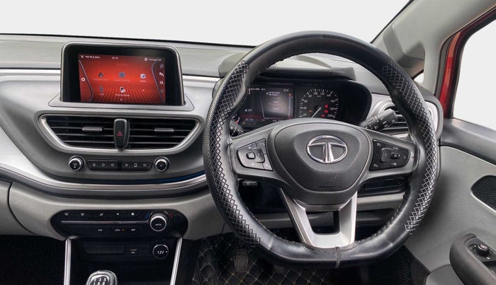 2020 Tata ALTROZ XZ PETROL, Petrol, Manual, 27,971 km, Steering Wheel Close Up