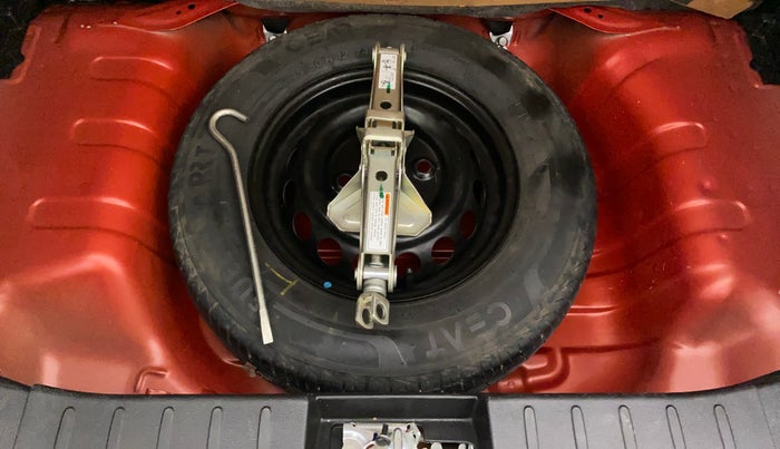 2019 Maruti Alto VXI, Petrol, Manual, 24,657 km, Dicky (Boot door) - Tool missing