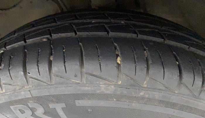 2019 Maruti Alto VXI, Petrol, Manual, 24,657 km, Left Front Tyre Tread