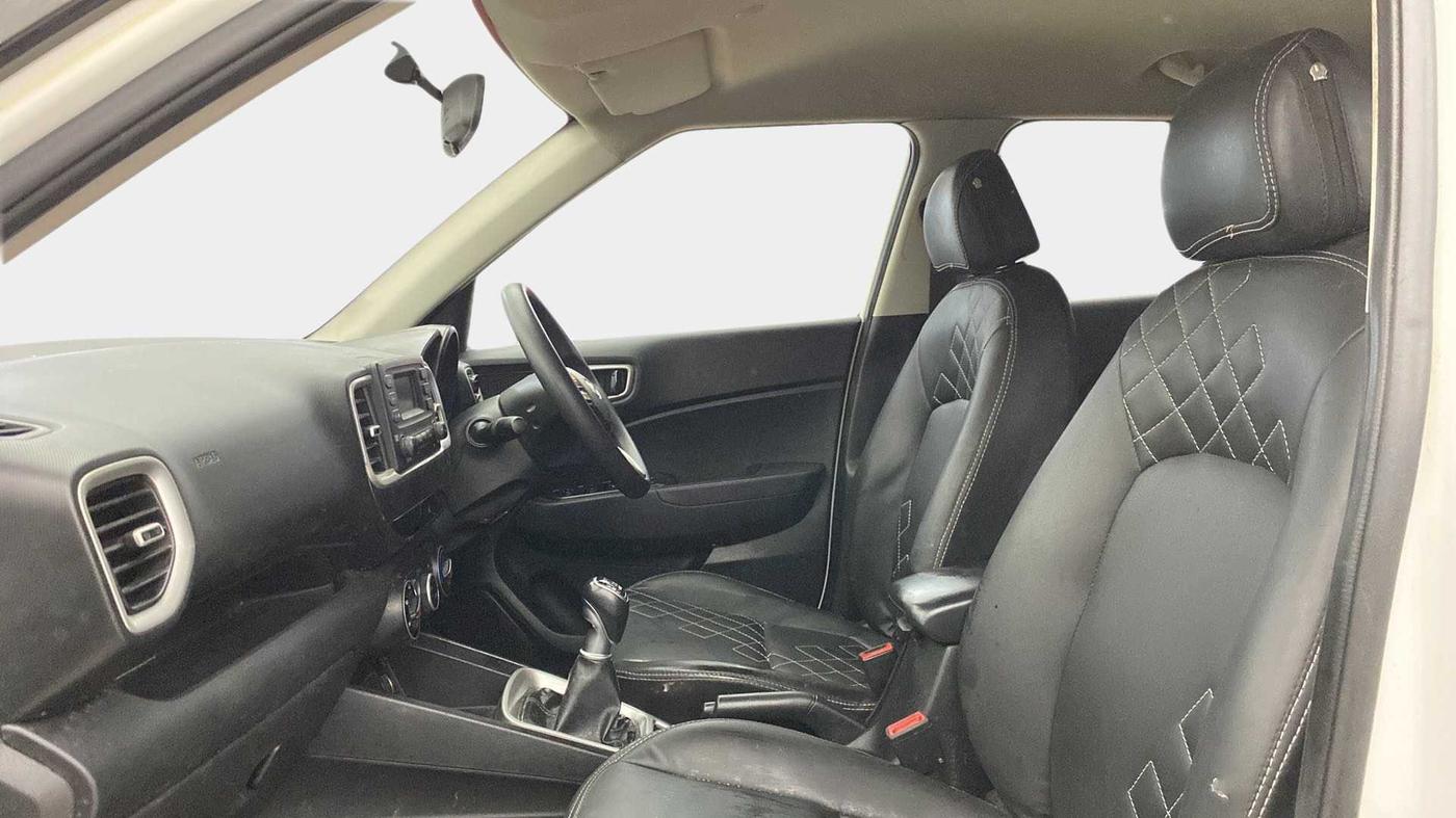 2020 Hyundai VENUE S 1.4 CRDI, Diesel, Manual, 46,446 km, Right Side Front Door Cabin