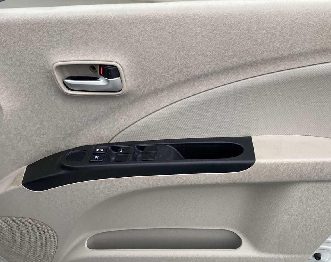 2018 Maruti Celerio VXI, Petrol, Manual, 25,731 km, Driver Side Door Panels Control